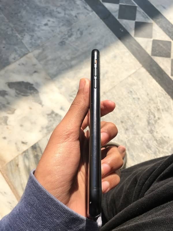 iphone XR (NON PTA) 4