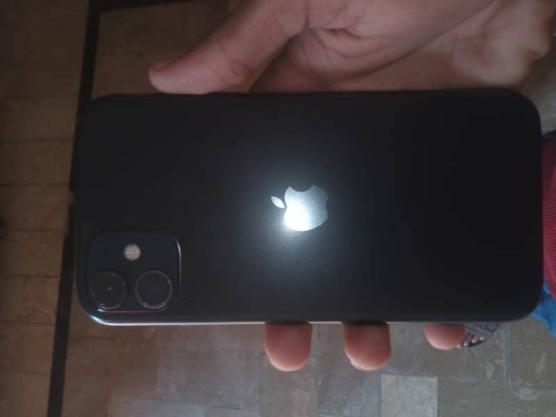 Iphone 11 10 by 10 condition jv 64gb 91health 1