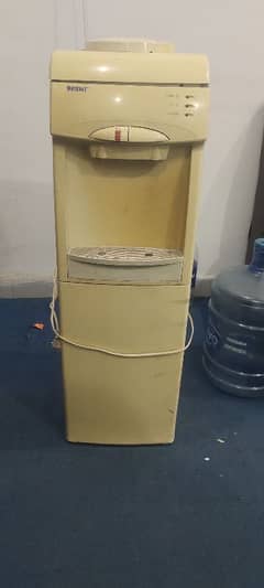 price 7000 water dispenser urgent sale