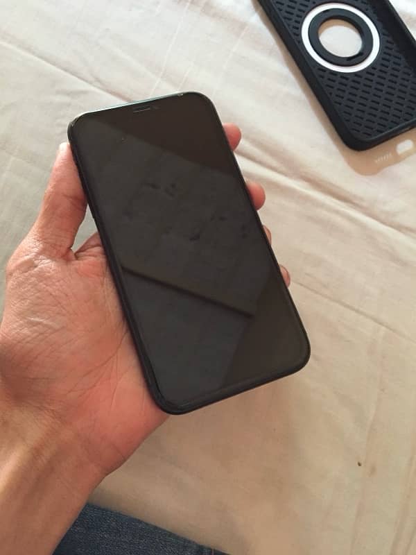 Iphone 11 64GB  original 98% BH (factory unlock sim working) 1