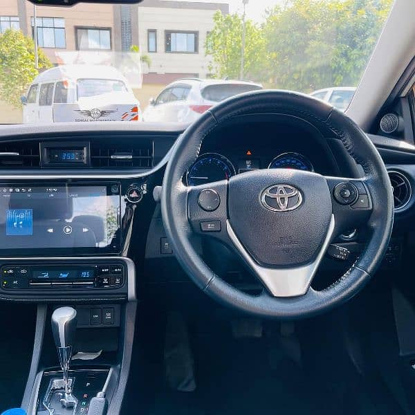 Toyota Corolla Altis X 2022 1.8 Black Interior 5