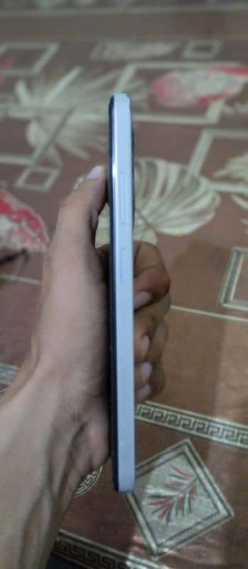 Infinix smart 8 pro all ok 4+4 128 gb 5