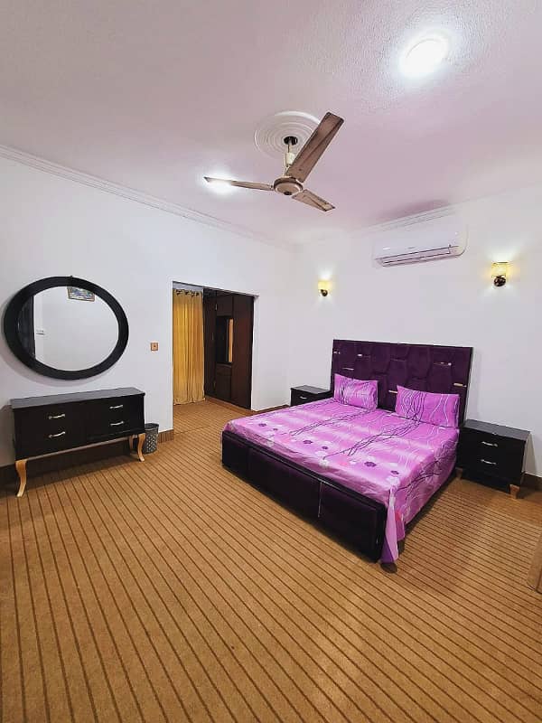 10 Marla luxury full furnished house available for rent 8