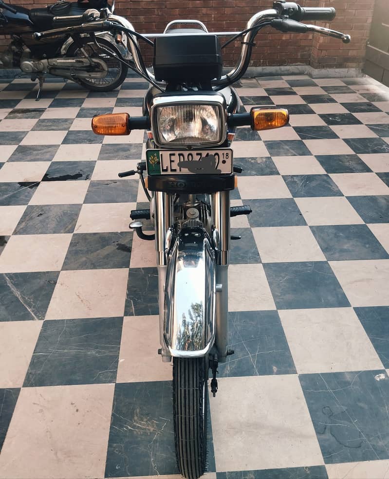 Honda CD 70cc 2018 1