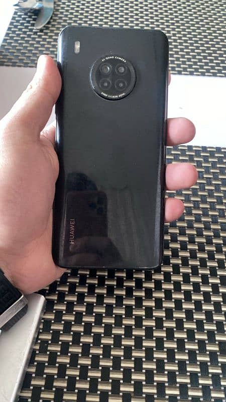 its HUAWEI beast phone Y9a 8/128 0