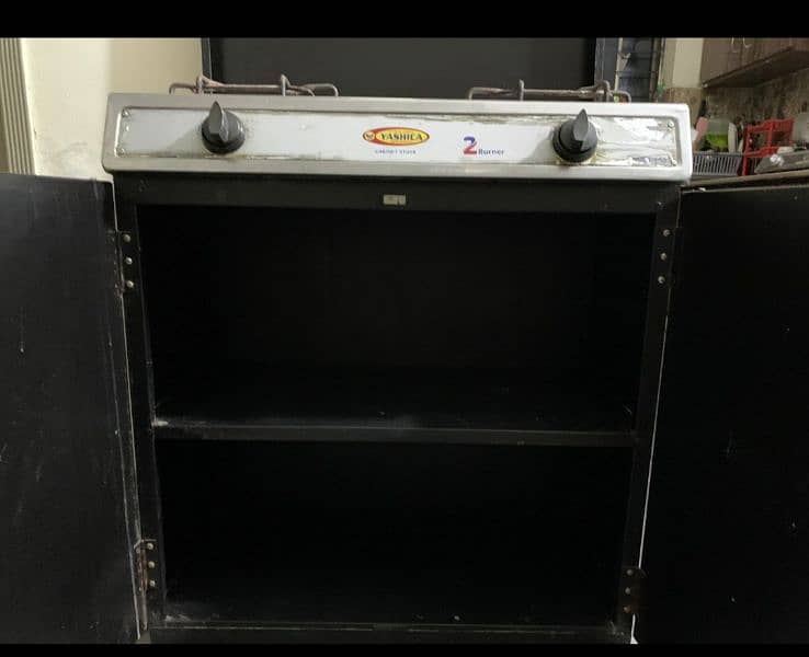 gas stove for sale in Lahore. use stove for sale in rupees 8500 3