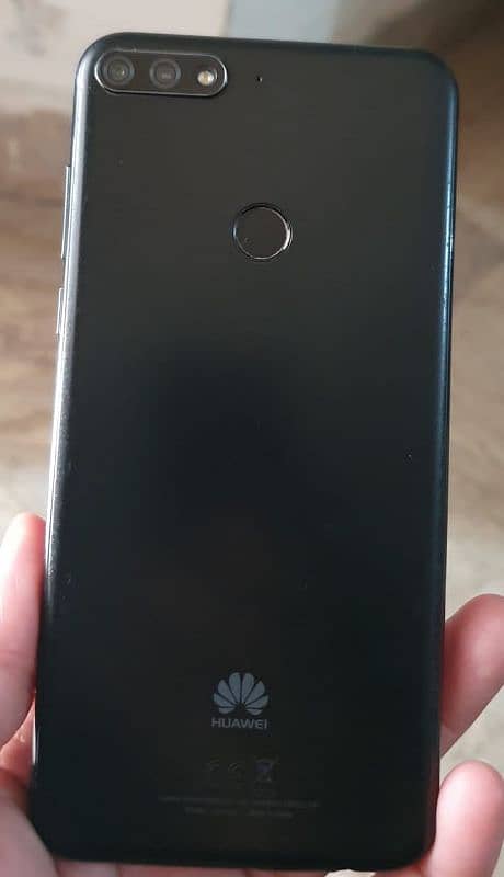 Huawei Y7 prime in lush condition 0