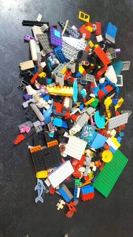 Lego (affordable price)(1kg) 0