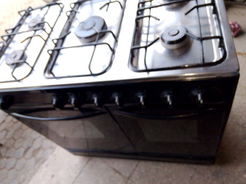 5Burnar Stove for Sale . Call 0320 - 4671404 3