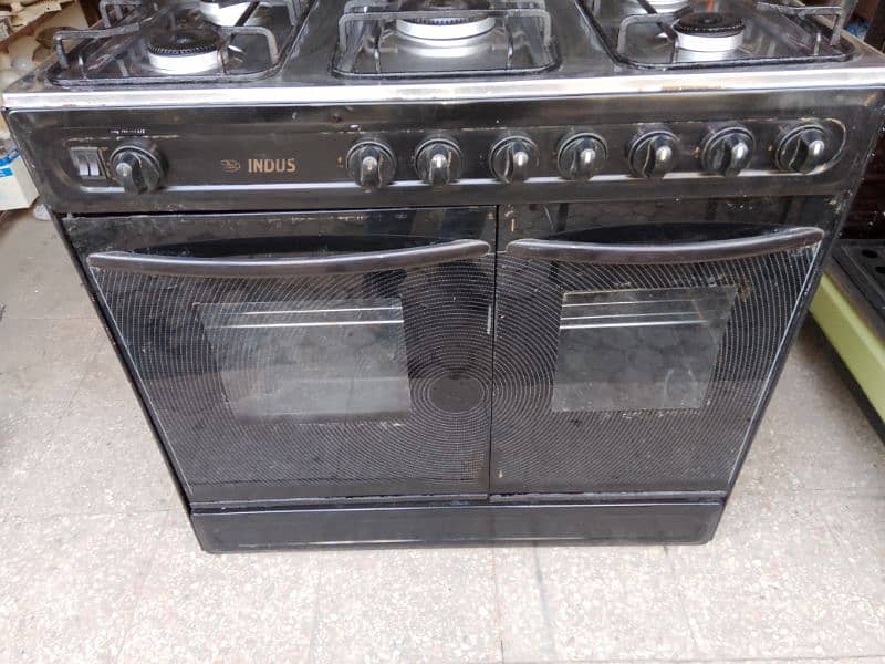 5Burnar Stove for Sale . Call 0320 - 4671404 4