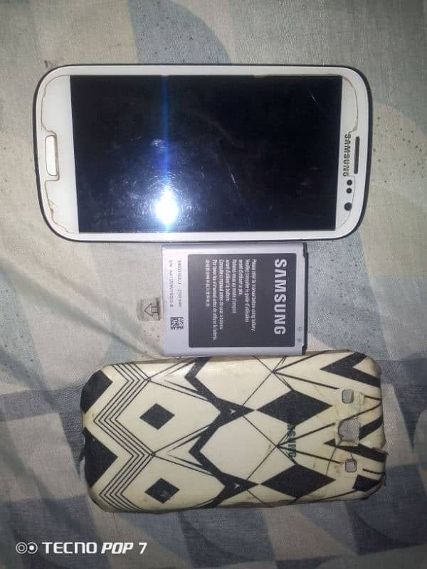 SAMSUNG GALAXY S3 Used Phone. 1