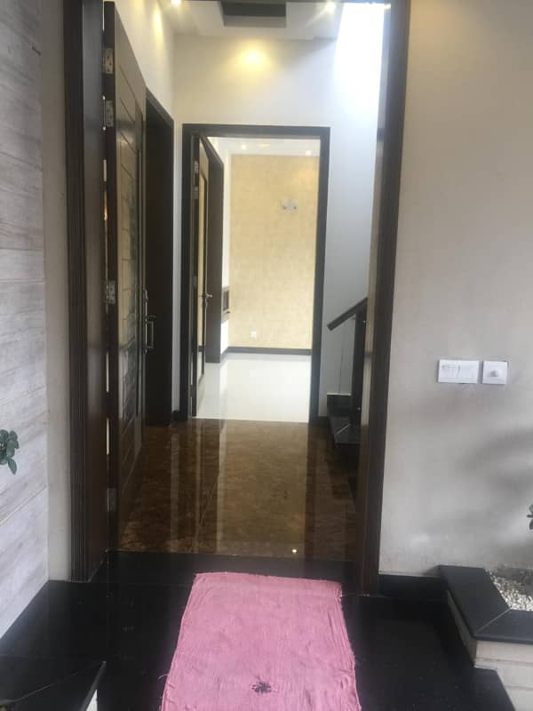 10 Marla House Available for rent in Block S phase 2 Lahore 8