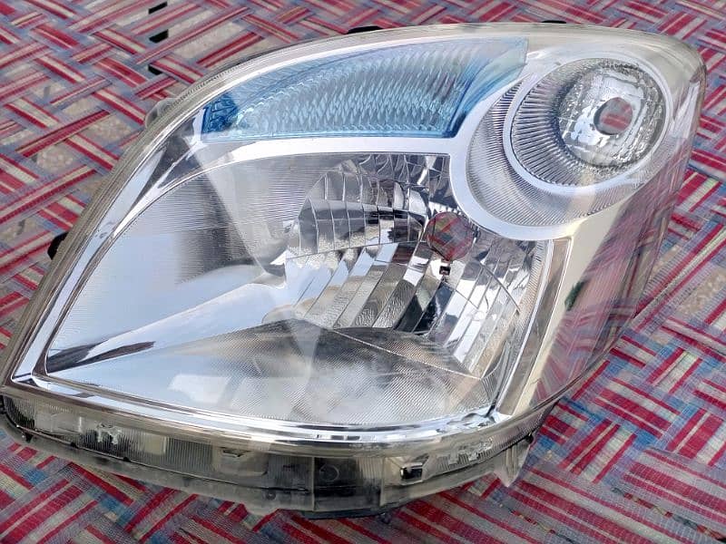 L side head light wagoner . 0