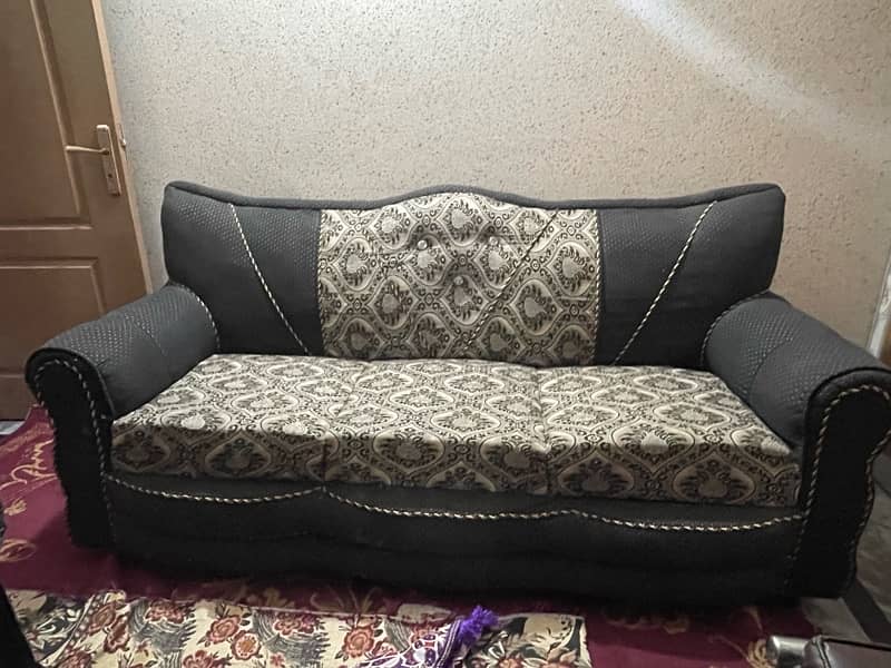 sofa in good condition 1