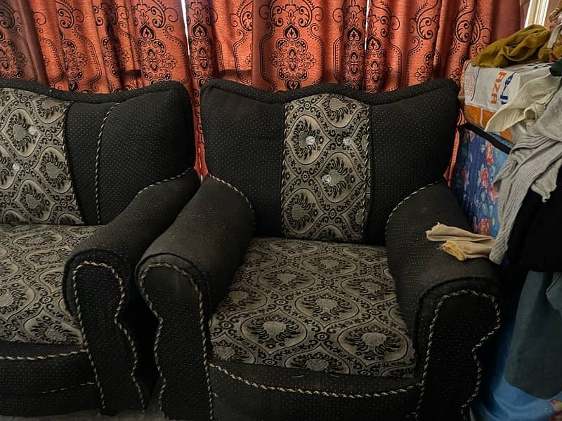 sofa in good condition 2