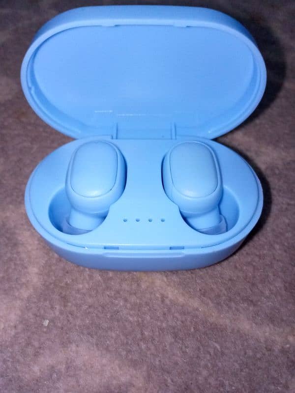 Wireless Earbuds,Blue color,without charging cabe 0