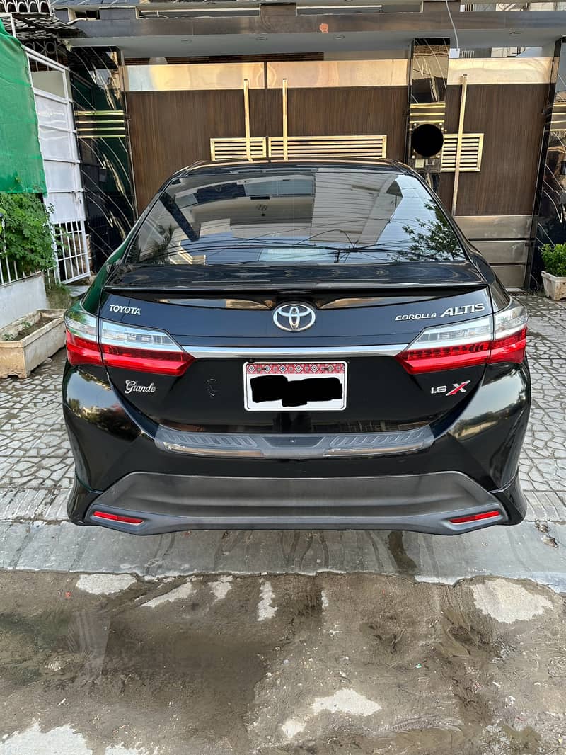 Toyota Altis Grande 2021 1