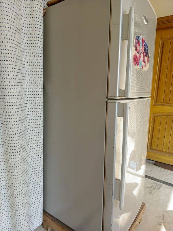 Full Size Refrigirator in Origional Condition with Company Gass 10