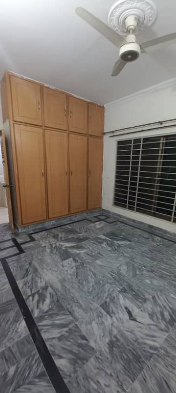 10 marla upper portion available for rent in bahria town phase 3 4