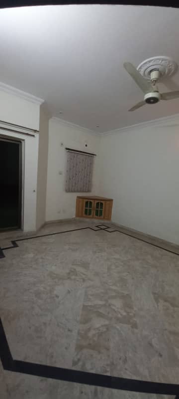 10 marla upper portion available for rent in bahria town phase 3 8