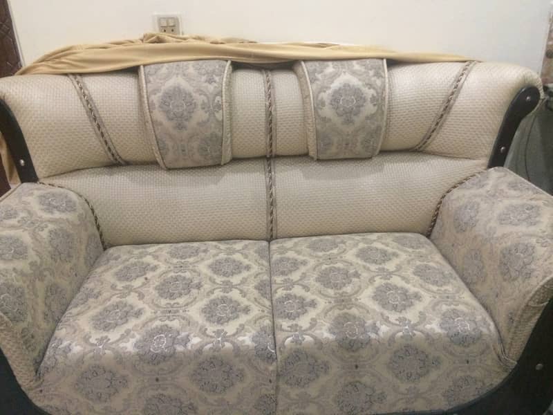 total 3 set of sofas all ok 1