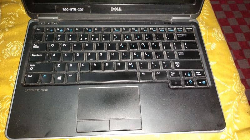 Dell 4th Generation, 4 GB RAM, 2