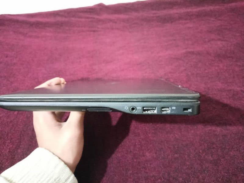 Dell Latitude E7250 (Core i5 5th Generation) 3