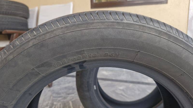 Suzuki Swift Tyre pair 185/60 R15 84H (33000KM used) 3