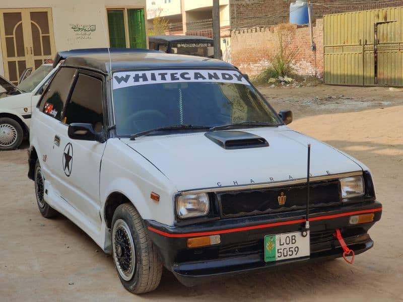 Daihatsu Charade 1984 0