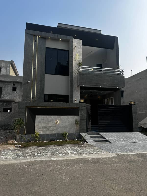 Luxury 5 Marla Brand-New House in A1 Block, Central Park Housing Scheme | Demand: 2 Crores 0