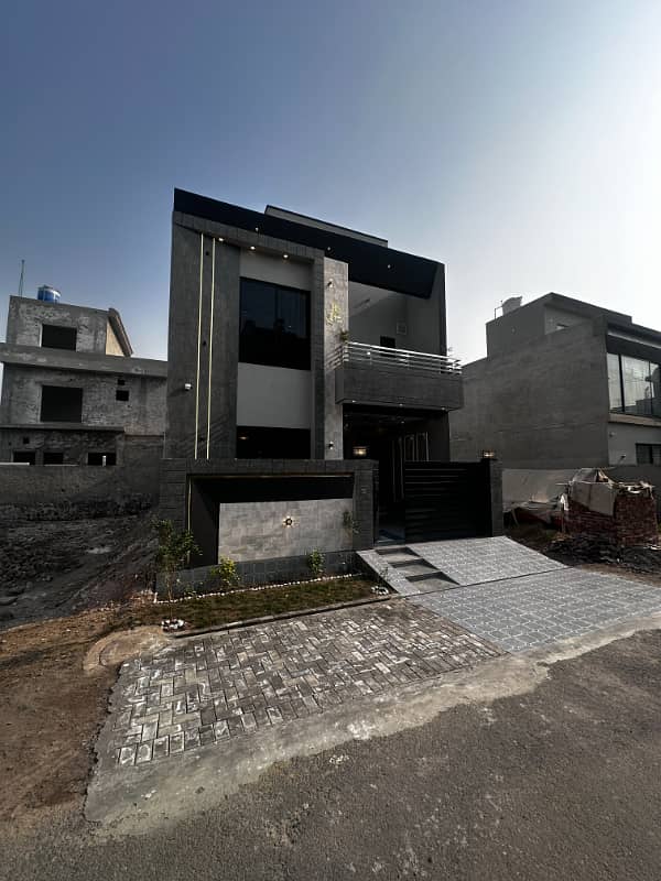 Luxury 5 Marla Brand-New House in A1 Block, Central Park Housing Scheme | Demand: 2 Crores 2