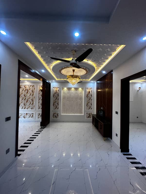 Luxury 5 Marla Brand-New House in A1 Block, Central Park Housing Scheme | Demand: 2 Crores 6