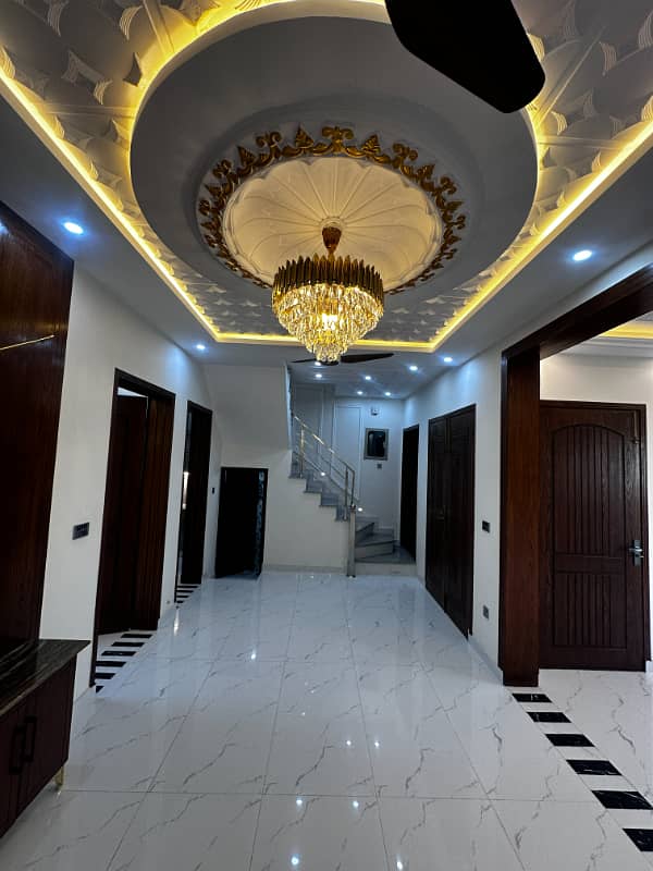 Luxury 5 Marla Brand-New House in A1 Block, Central Park Housing Scheme | Demand: 2 Crores 9