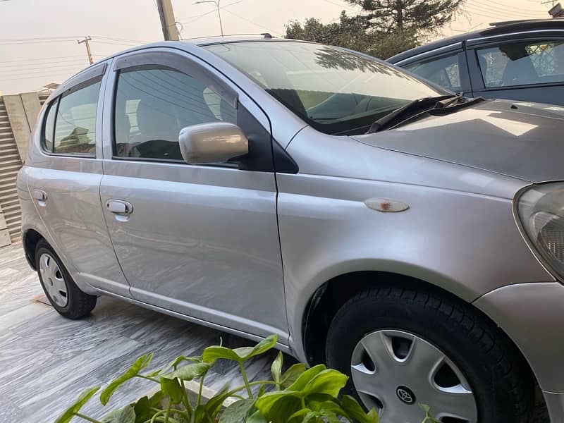 Toyota Vitz 1999 3