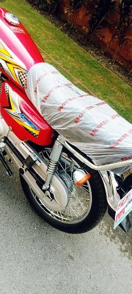 honda cg125 unregistered 2025 (used 700km)  (0333-411-44-00) 5