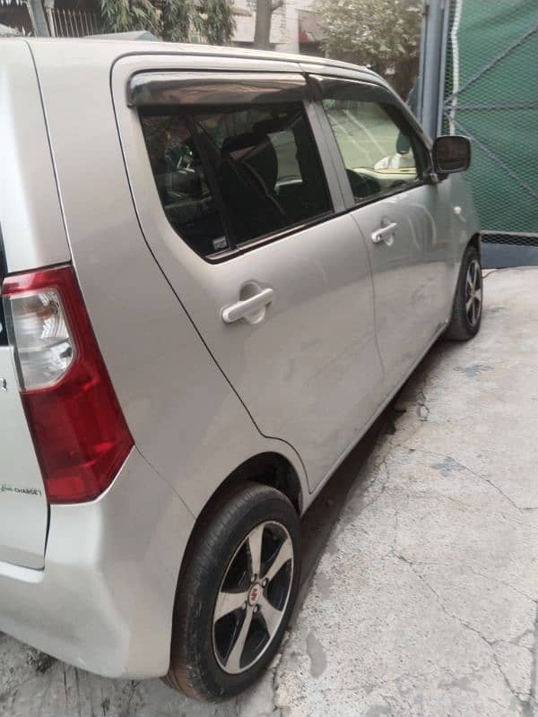 Suzuki Wagon R 2018 4