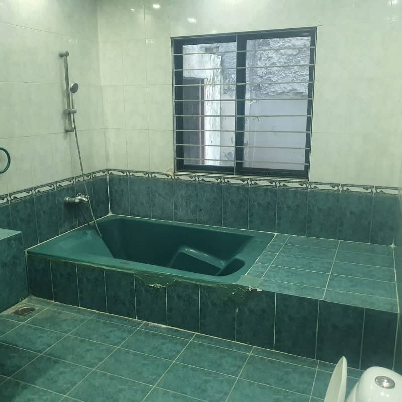 2 Kanal Beautiful House for Rent in Gulberg 6