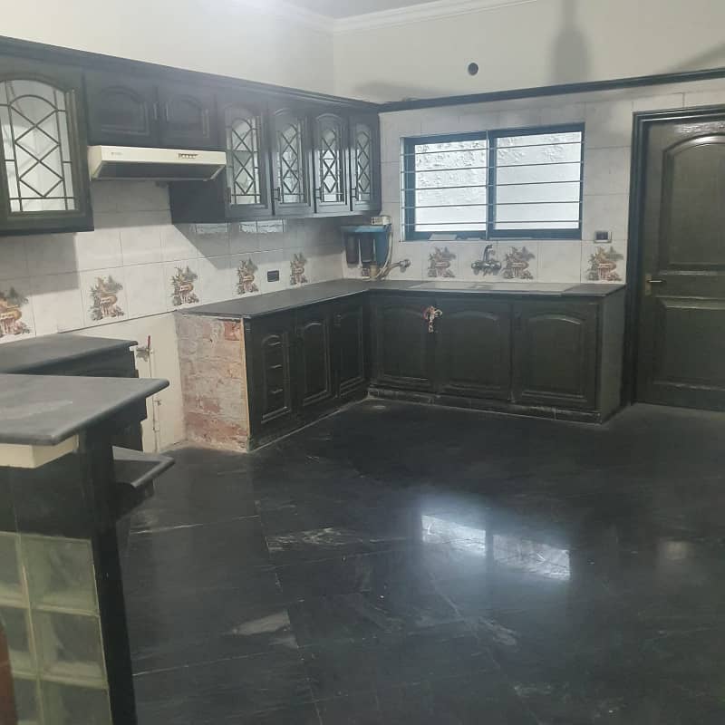 2 Kanal Beautiful House for Rent in Gulberg 11