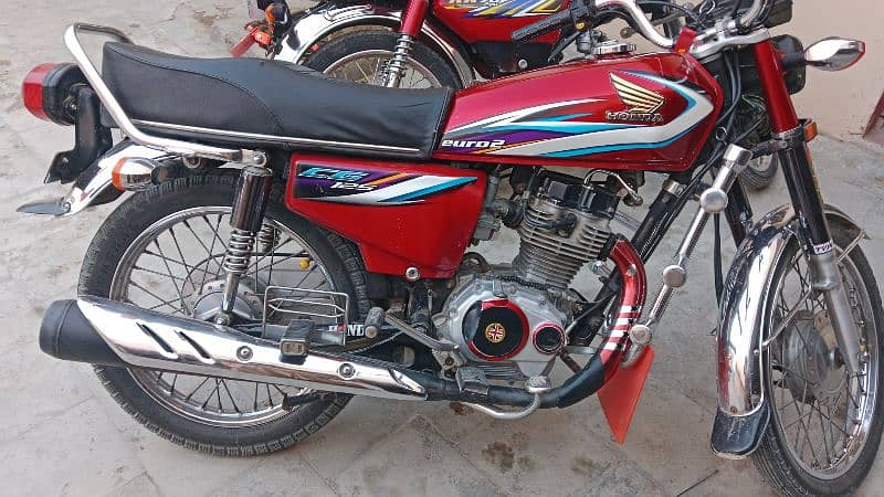 honda 125 bike full saf halat ha 2