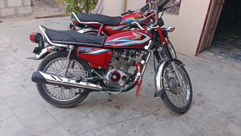 honda 125 bike full saf halat ha 4