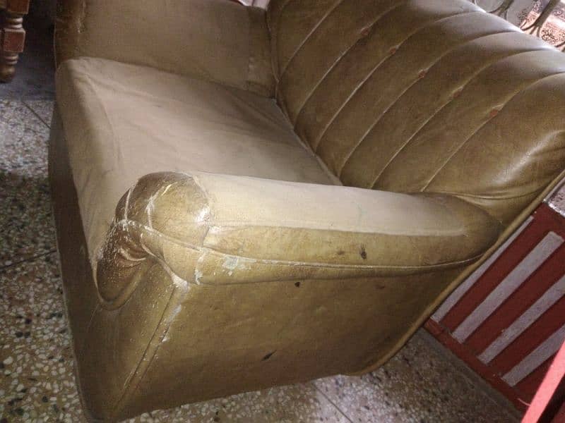 1 seater sofa 1