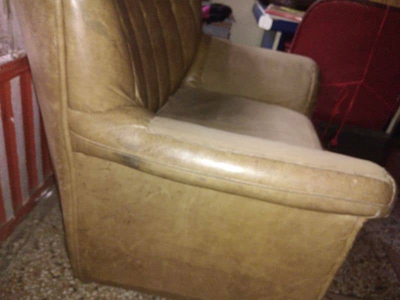 1 seater sofa 2