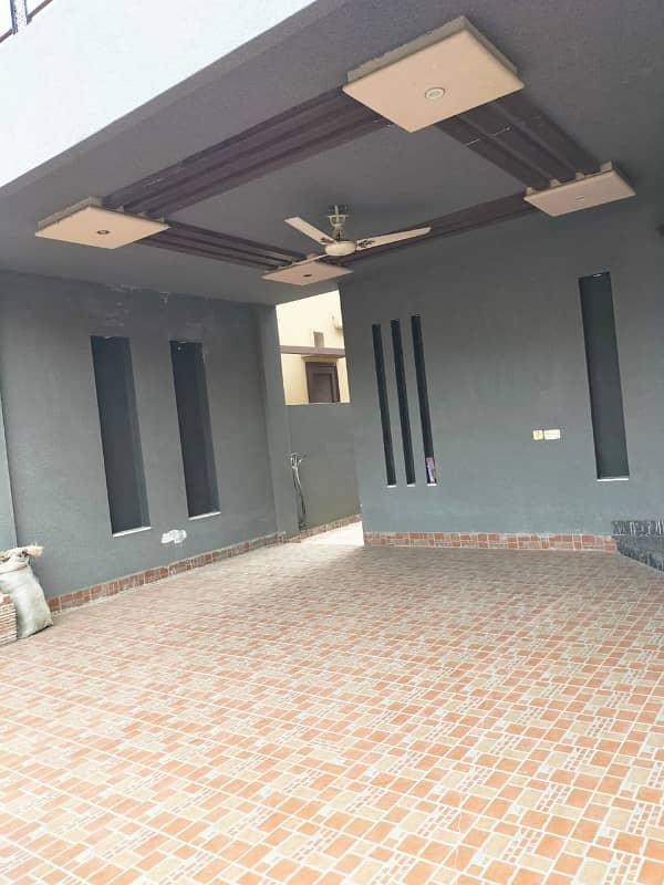 Kanal Used House For Sale On 60 Feet Road In Valencia Town Near Jami Masjid Chowk 16