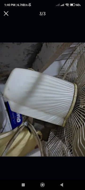 Royal bracket fan Excellent condition 2