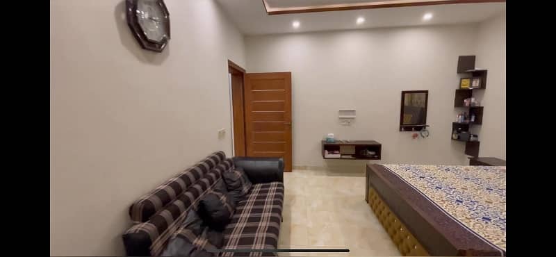 2 KANAL FACING PARK BUNGALOW IS AVAILABLE FOR SALE 24