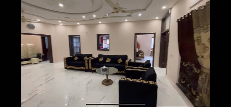 2 KANAL FACING PARK BUNGALOW IS AVAILABLE FOR SALE 28