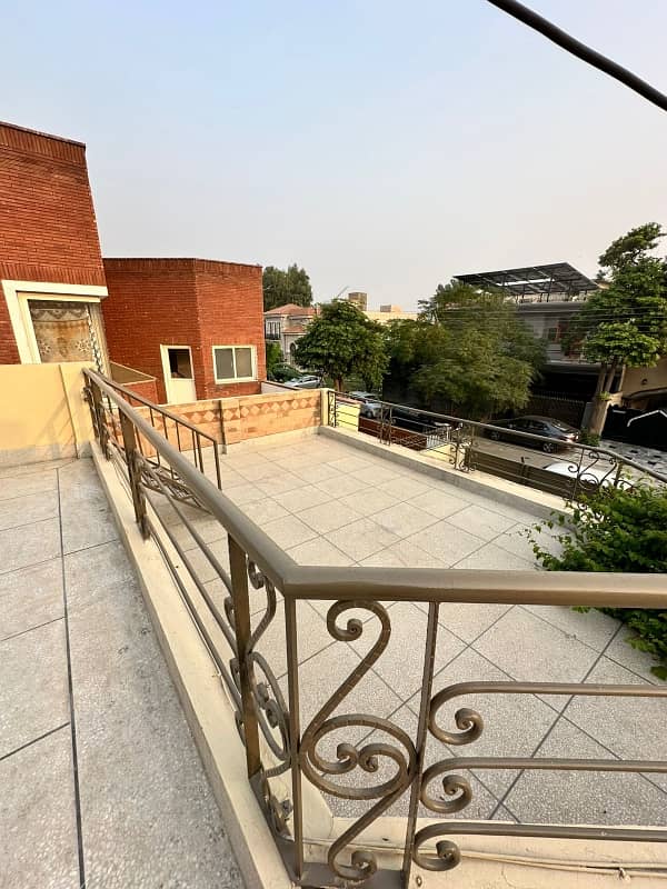 Kanal Fully Renovated House For Sale In Wapda Town Lahore 32