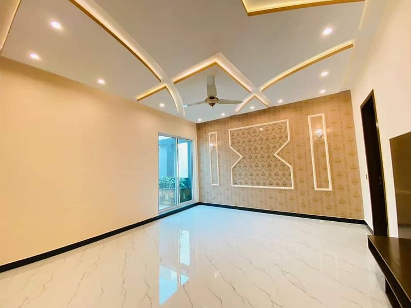 1 KANAL NEW MODERN DESIGN BUNGALOW IS AVAILABLE FOR SALE 22