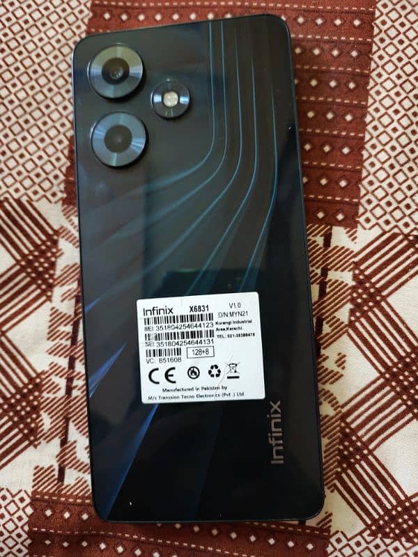 Infinix Hot 30 (8+8/128) good condition complete box. 1