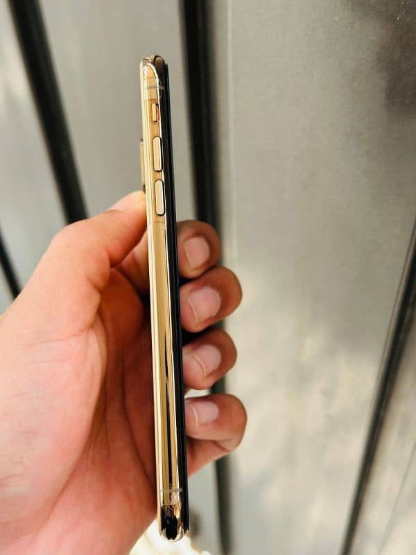 Iphone xs 256gb Pta Approved 5